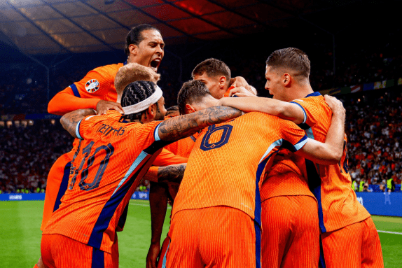 费场边留言,上半程表现,成谜,体育彩票,足彩,足球彩票,彩民之家,足彩比分直播,足球比分直播,彩民之家足球,彩票,彩票网,彩民之家网,福利彩票